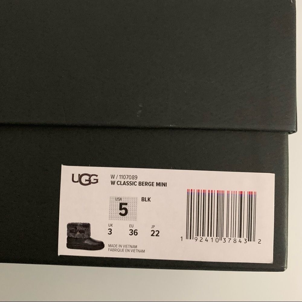 UGG Classic Berge Mini Boot - Picture 9 of 11